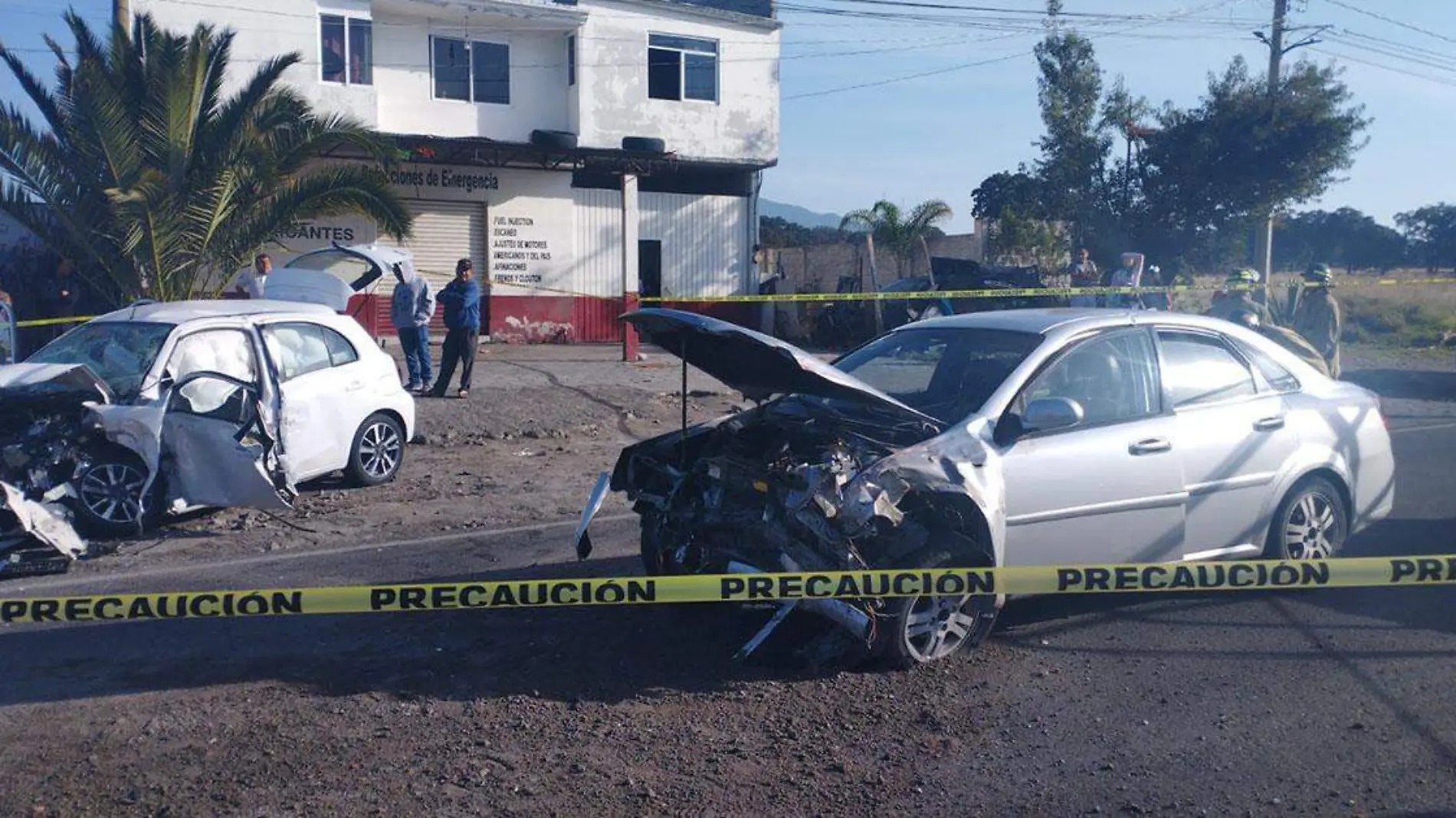 Dos personas resultaron lesionadas tras un fuerte accidente ocurrido entre dos particulares sobre la carretera Amozoc-Nautla